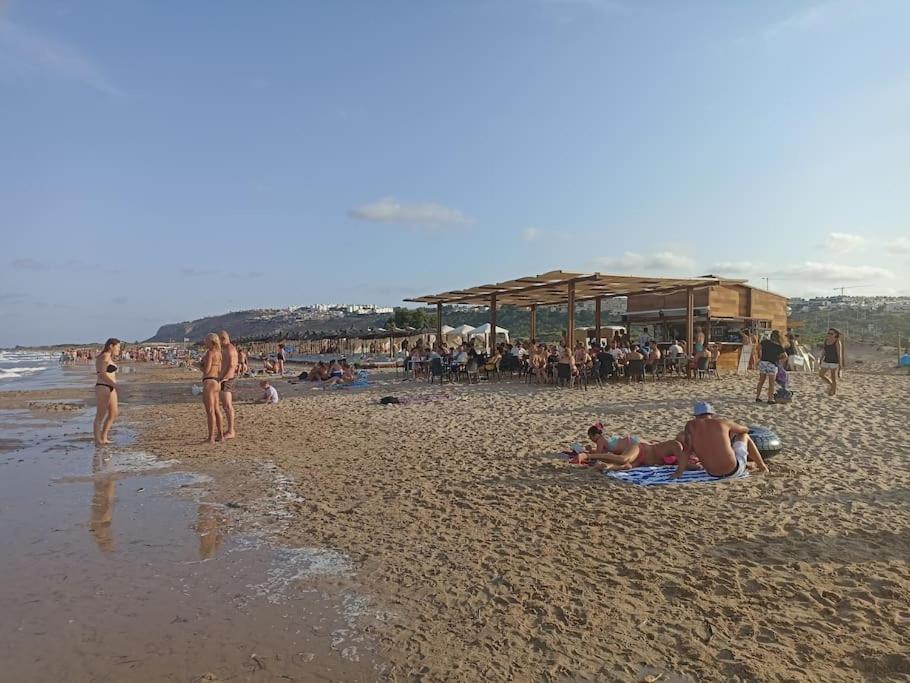 Bungalow En Primera Linea Del Mar 阿勒纳勒斯德尔索尔 外观 照片