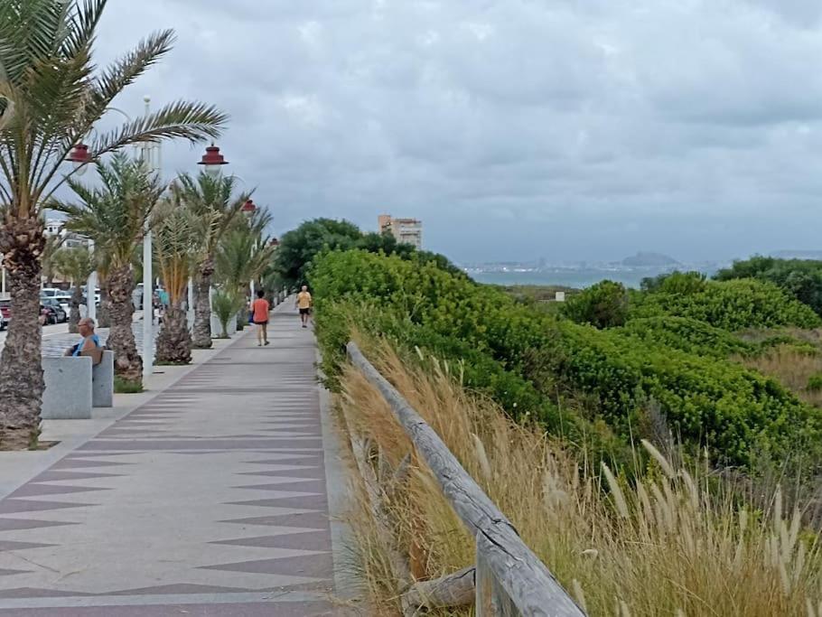 Bungalow En Primera Linea Del Mar 阿勒纳勒斯德尔索尔 外观 照片