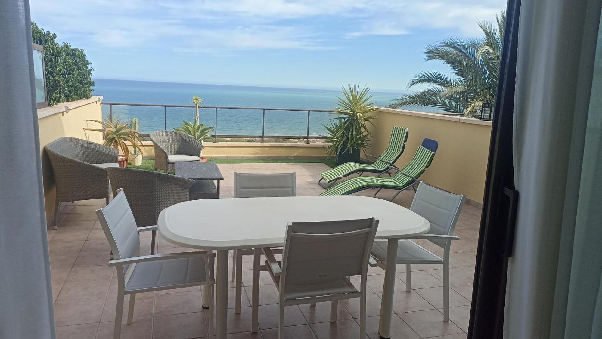 Bungalow En Primera Linea Del Mar 阿勒纳勒斯德尔索尔 外观 照片